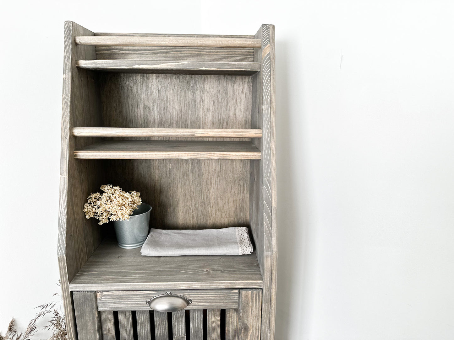 Kitchen cabinet with storage drawer boxes for vegetable and fruits