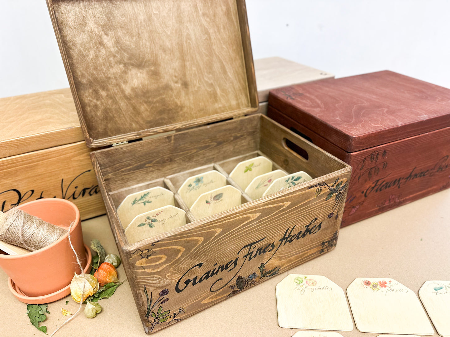 Custom wooden box with dividers for organising seeds and gardening stuff - perfect gift for Mothers day or Father
