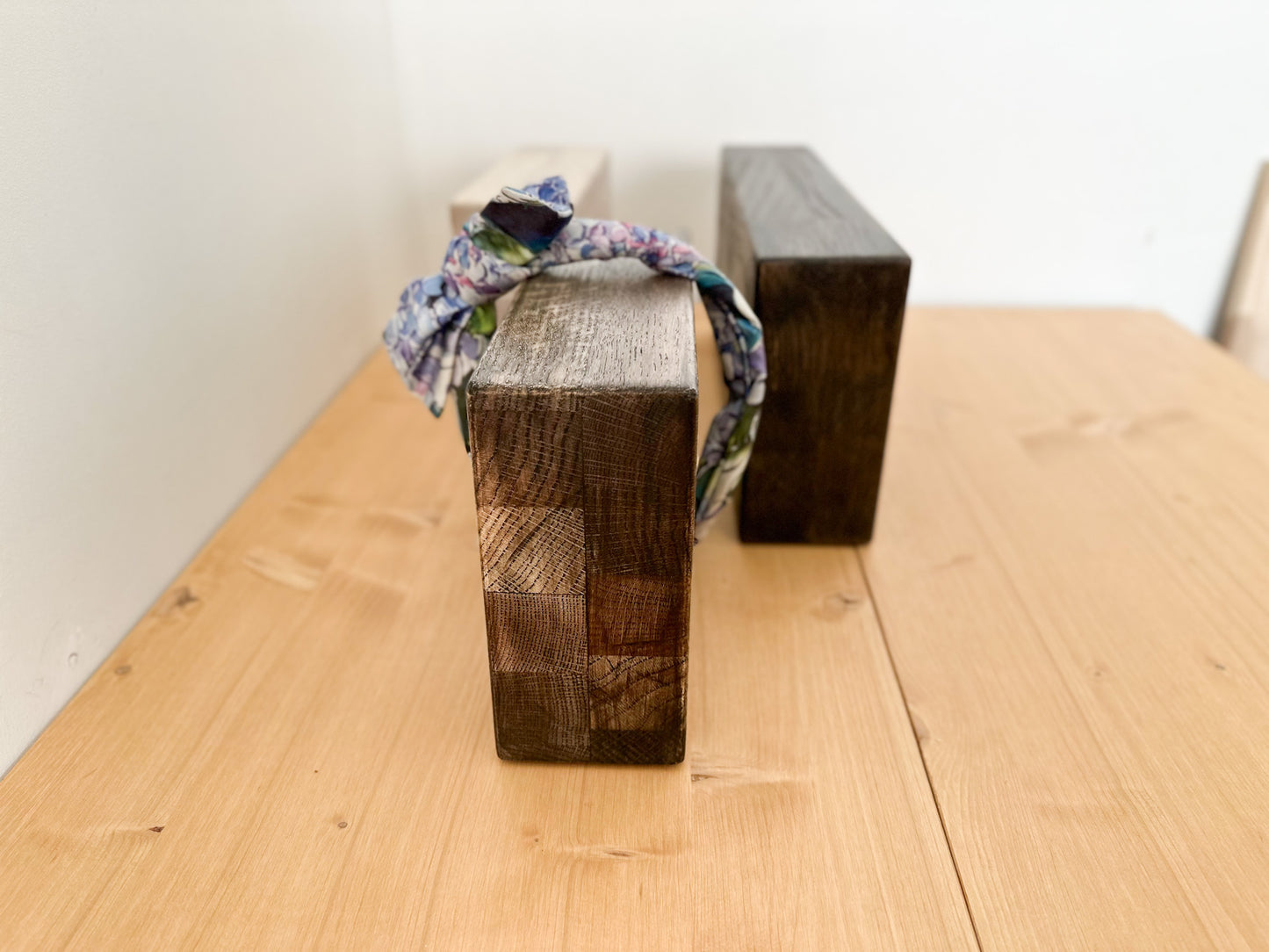 Haarreifhalter Haarschmuck-Organizer Haarreif-Ständer aus massiver Eiche Premium Schönheitsgeschenk für Haarschmuck