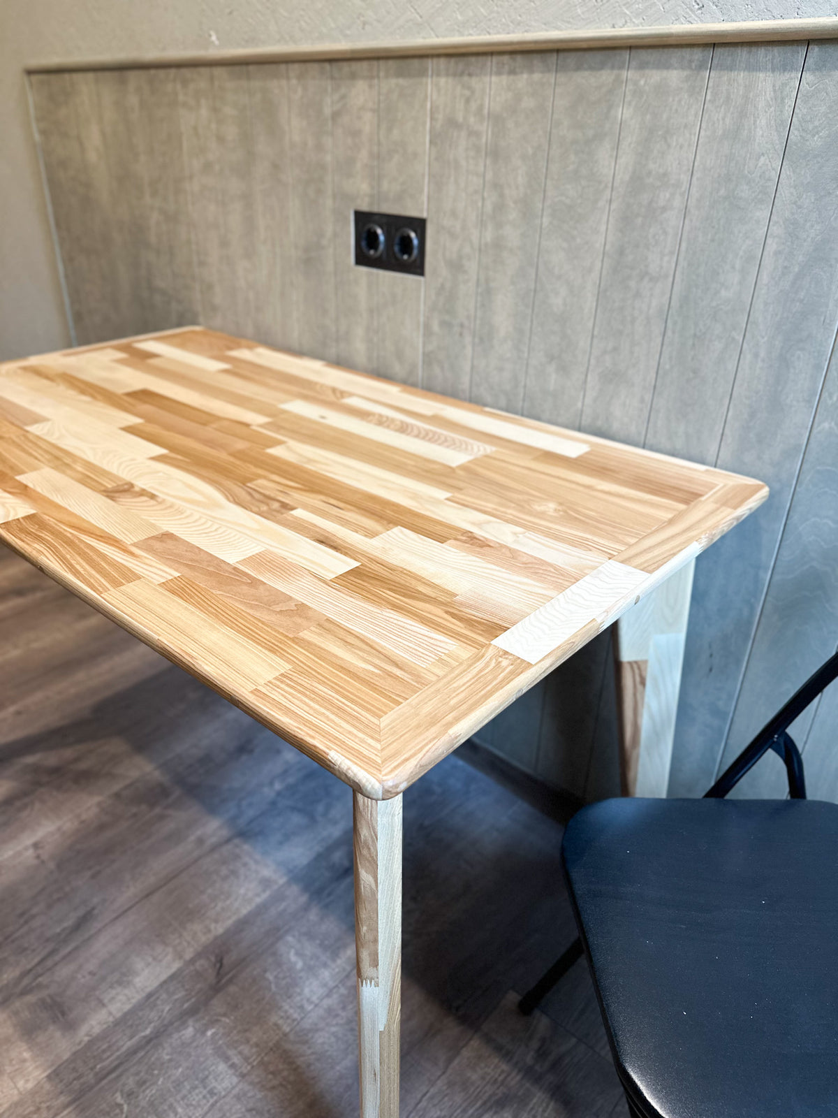 Wall panel