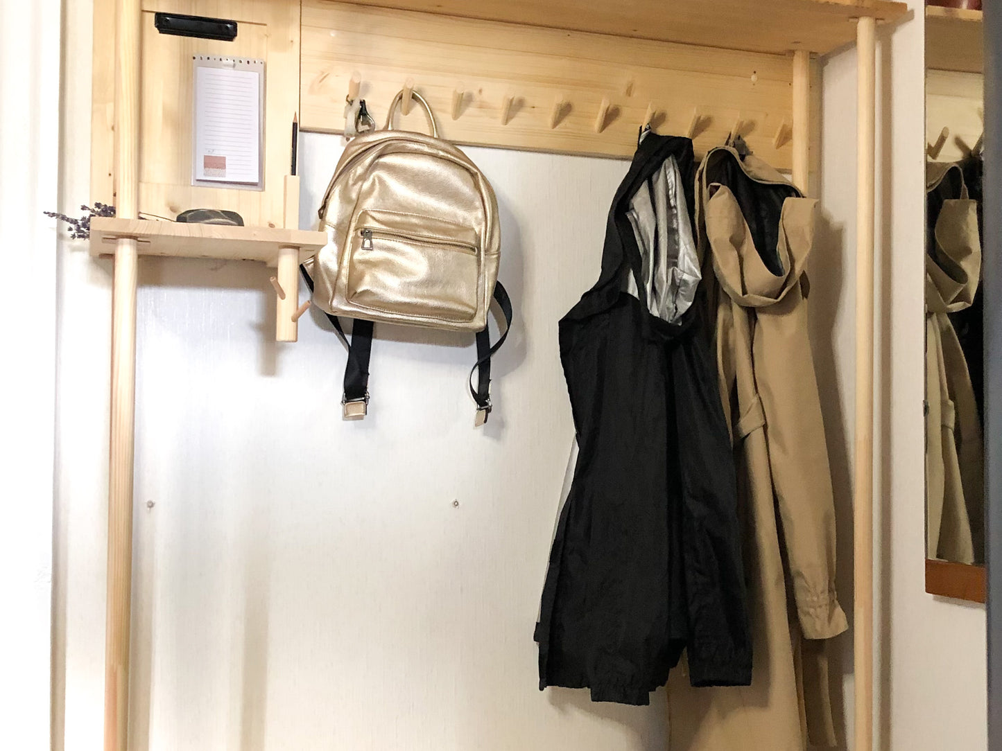 Entryway coatrack with shoe shelf