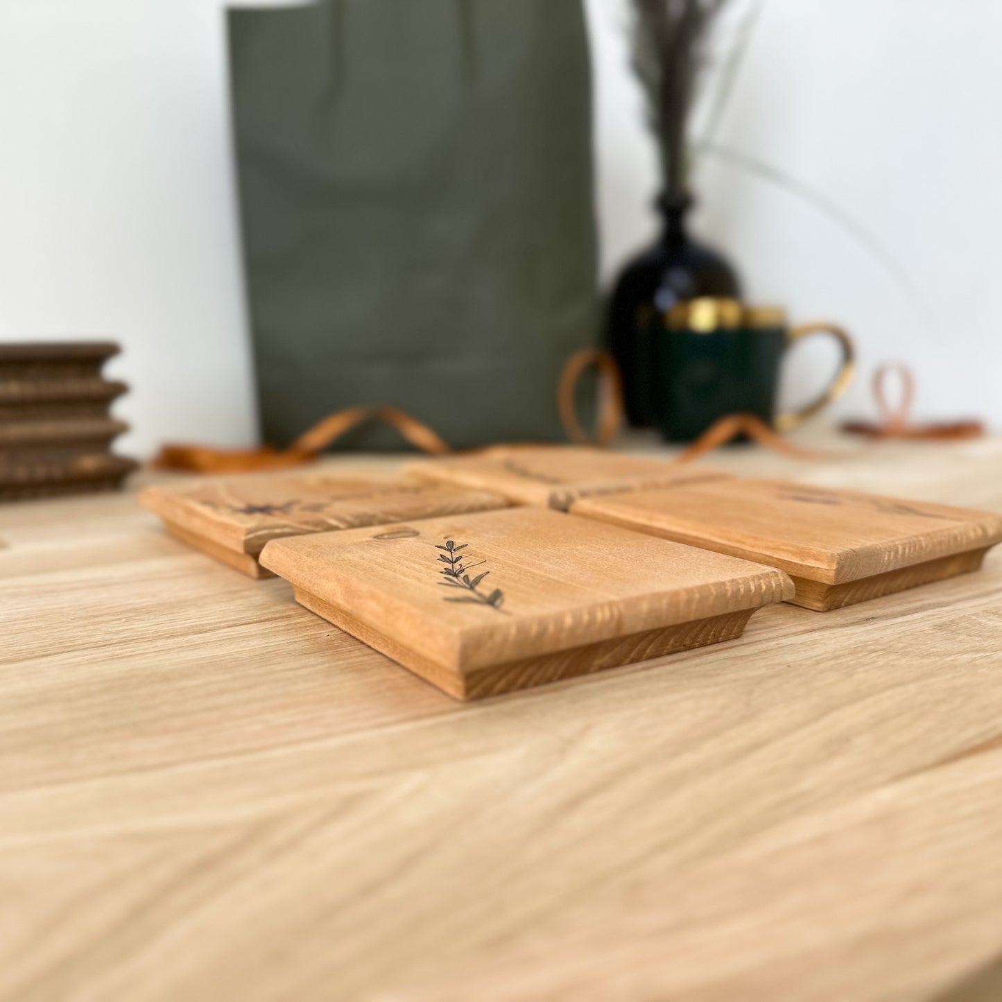 4 dzērienu paliktņu komplekts, pielāgots koka paliktņu komplekts, roku darbs, personalizēts