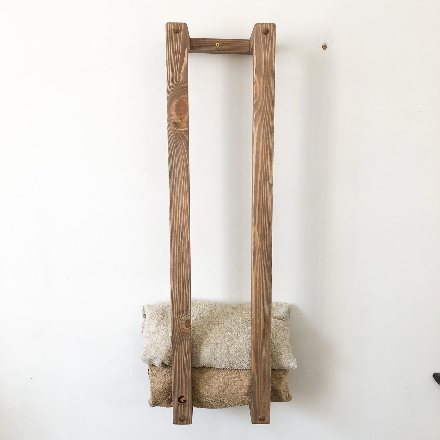 Handtuchhalter Badablage Bad Handtuch-Organizer Ständer Handtuchturm im Hotelstil minimalistisch Holz handgefertigt